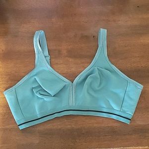 Cacique Blue/Black Stripe No Wire Bra sz44D VGUC